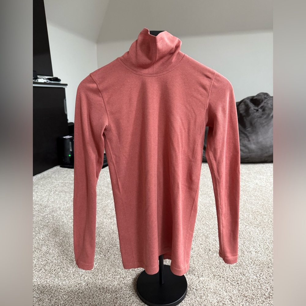 Lululemon Athletica Rose Long Sleeve Turtleneck